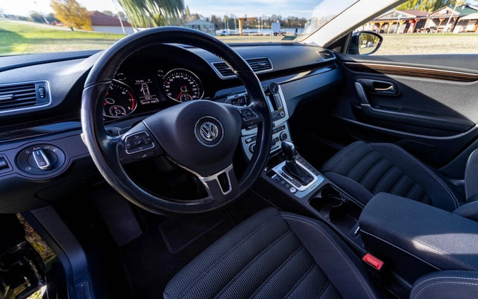 Volkswagen CC cena 65190 przebieg: 207000, rok produkcji 2013 z Ślesin małe 781